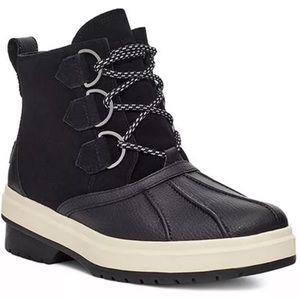 NIB Koolaburra by UGG Ysoria Short Boots